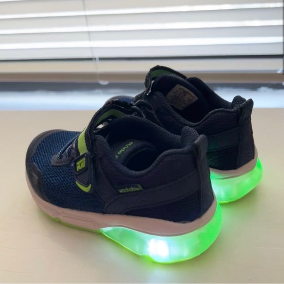 Stride Rite M2P Radiant Bounce Sneakers - Picture 2 of 4